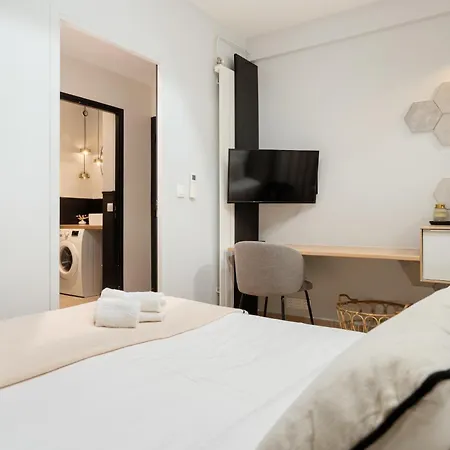 Eiffel Tower - 4 Bedrooms Like A