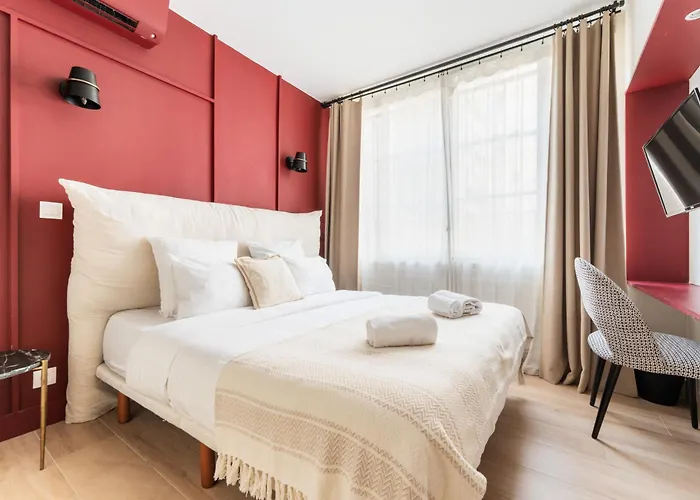 Daire Eiffel Tower - 4 Bedrooms Like A